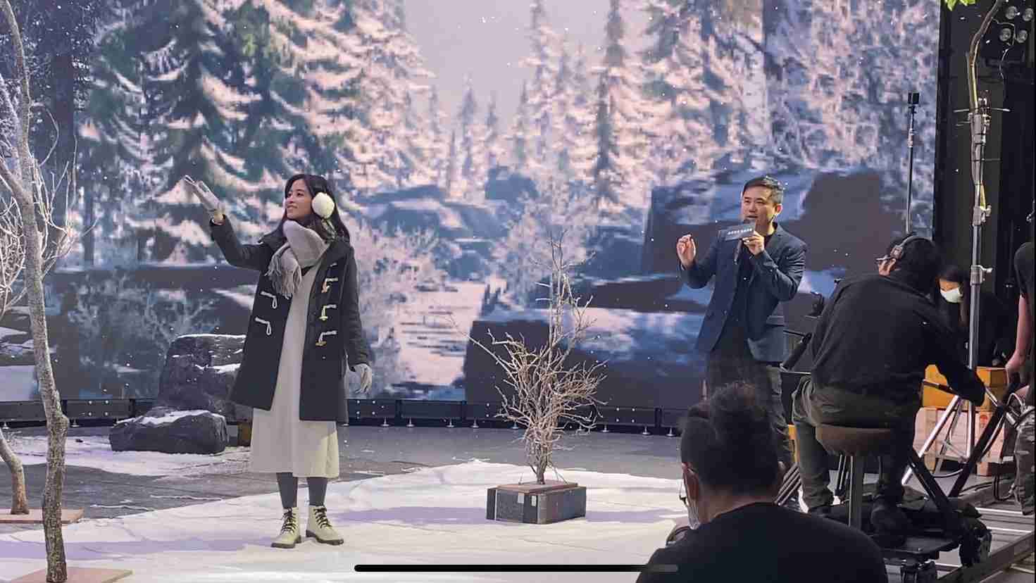 蓝狮在线以ALED先进显屏技术，，，与金马奖视觉特效团队“再现影像”携手合作打造LED虚拟摄影棚，，提供沉浸式表演体验，，，并精简拍摄成本与时间